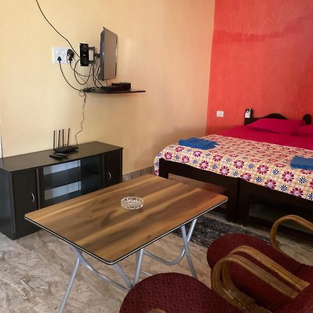 Jason Guest House Кандолим Экстерьер фото